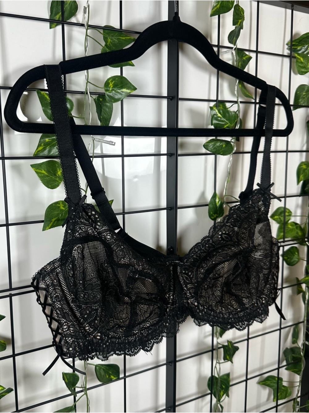 Adore Me Black/Tan Lightly Lined Adjustable Strap Lace Bra Women's 40C
